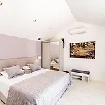 Bradat By Guide Villa