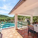 Bradat By Guide Villa *