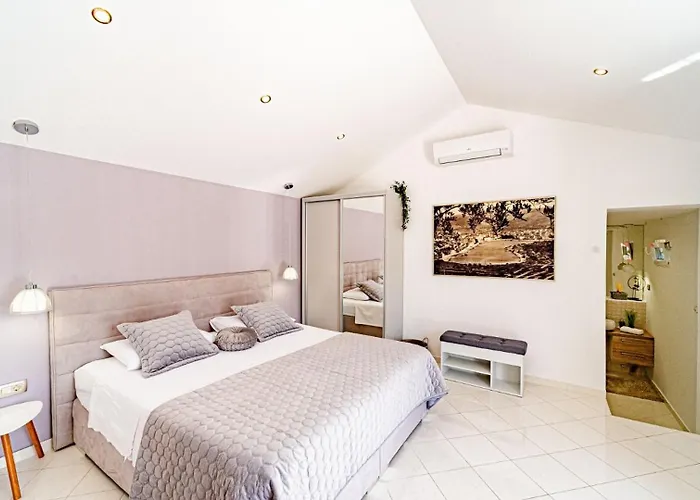 Bradat By Guide Villa