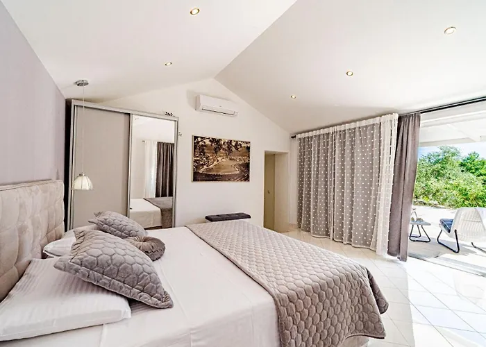 Villa Bradat By Guide