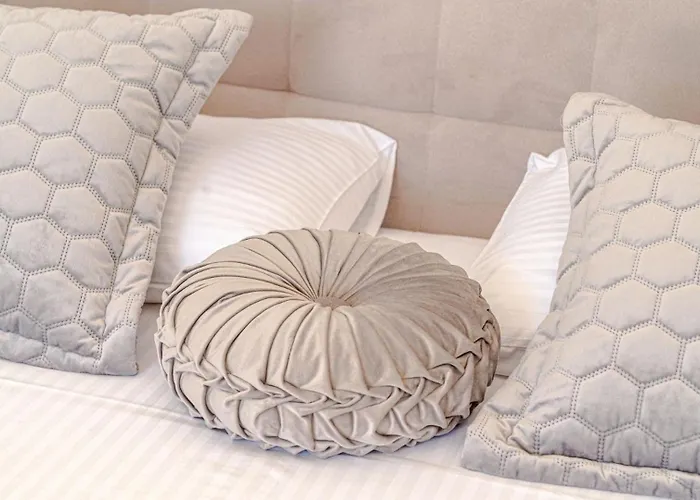 Bradat By Guide Vela Luka